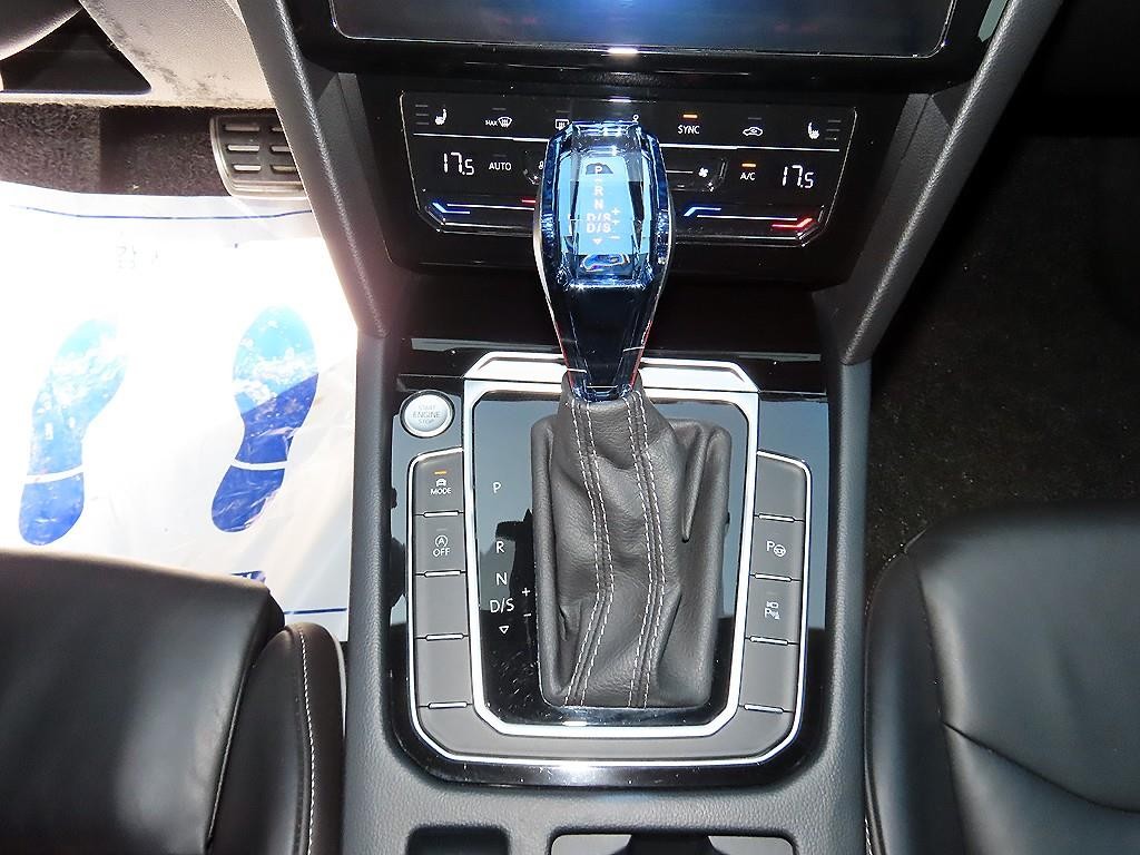 폭스바겐 아테온 2.0 TDI R-LINE 4모션 이미지 11