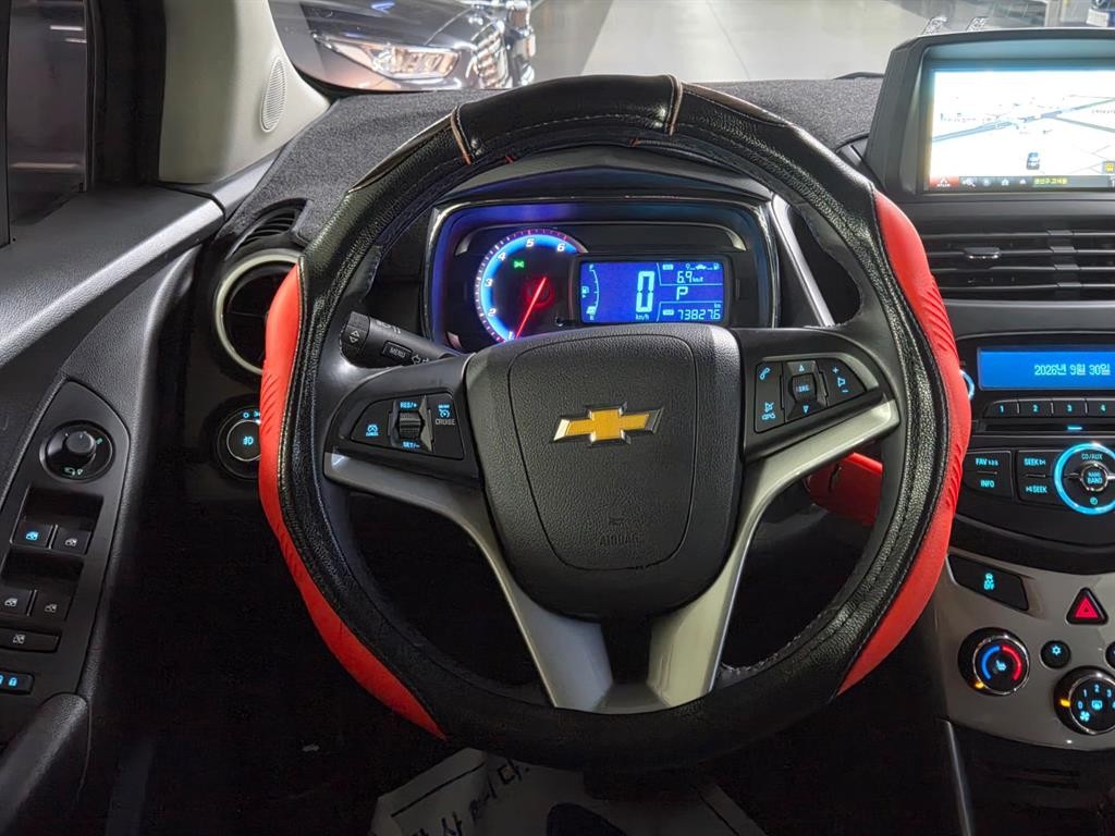 쉐보레 트랙스 디젤 1.6 LT 레더 패키지 이미지 8