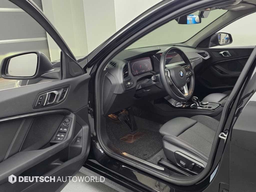 BMW 1시리즈 1시리즈 (F40) 120i 스포츠 이미지 11