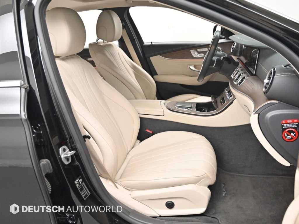 벤츠 E 클래스 E-클래스 W213 E300e 4MATIC 익스클루시브 이미지 10