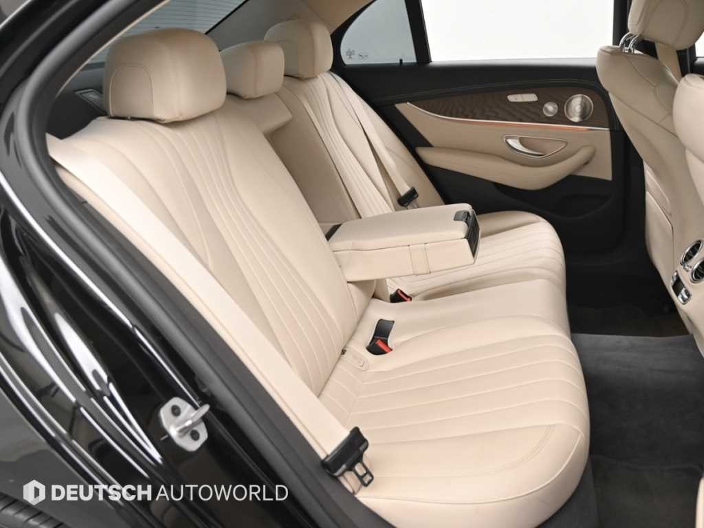 벤츠 E 클래스 E-클래스 W213 E300e 4MATIC 익스클루시브 이미지 12