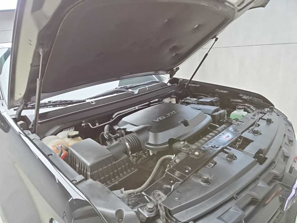 쉐보레 콜로라도 리얼 뉴 콜로라도 3.6 Z71-X 미드나잇 4WD 이미지 16