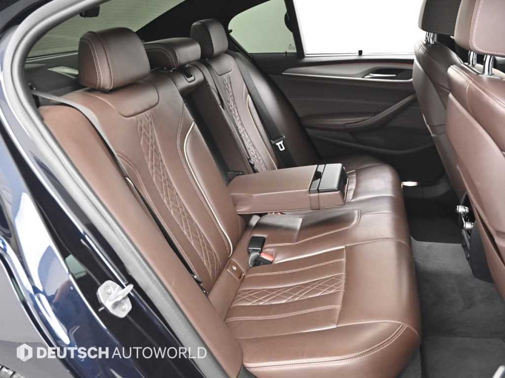 BMW 5시리즈 5시리즈 (G30) 530i xDrive M 스포츠 플러스 이미지 12