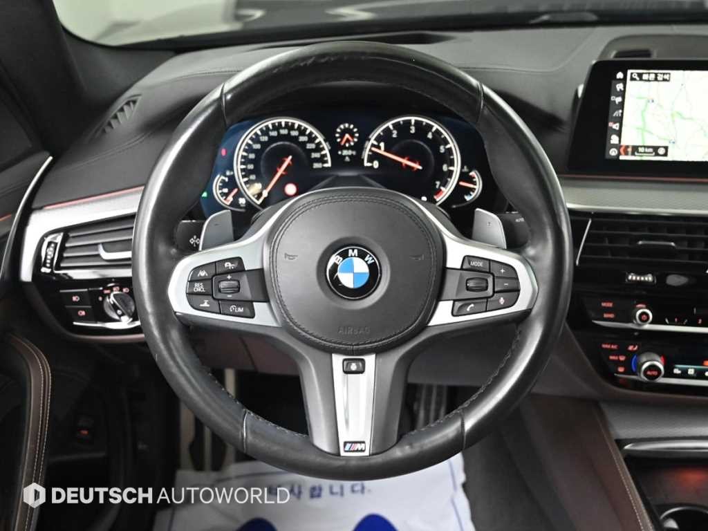 BMW 5시리즈 5시리즈 (G30) 530i xDrive M 스포츠 플러스 이미지 13