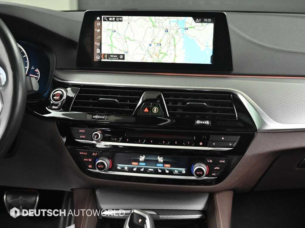 BMW 5시리즈 5시리즈 (G30) 530i xDrive M 스포츠 플러스 이미지 14