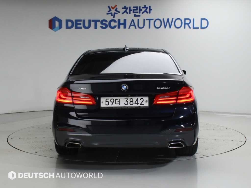 BMW 5시리즈 5시리즈 (G30) 530i xDrive M 스포츠 플러스 이미지 4