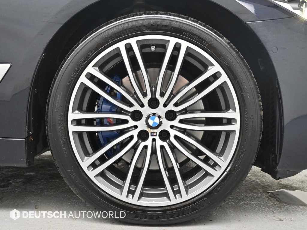 BMW 5시리즈 5시리즈 (G30) 530i xDrive M 스포츠 플러스 이미지 5