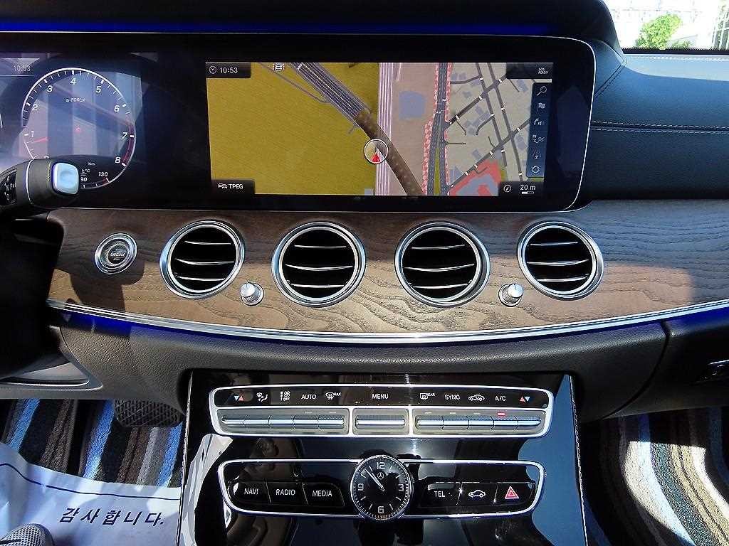 벤츠 E 클래스 E-클래스 W213 E300 익스클루시브 이미지 13