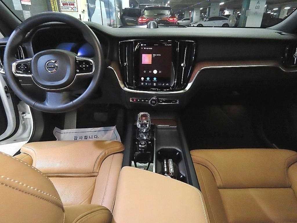 볼보 S60 S60(3세대) B5 얼티메이트 브라이트 이미지 10