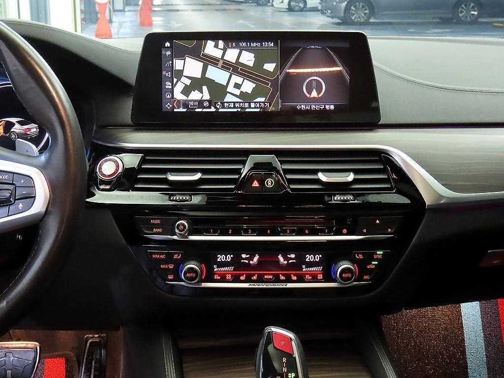 BMW 5시리즈 5시리즈 (G30) 530i M 스포츠 플러스 이미지 11