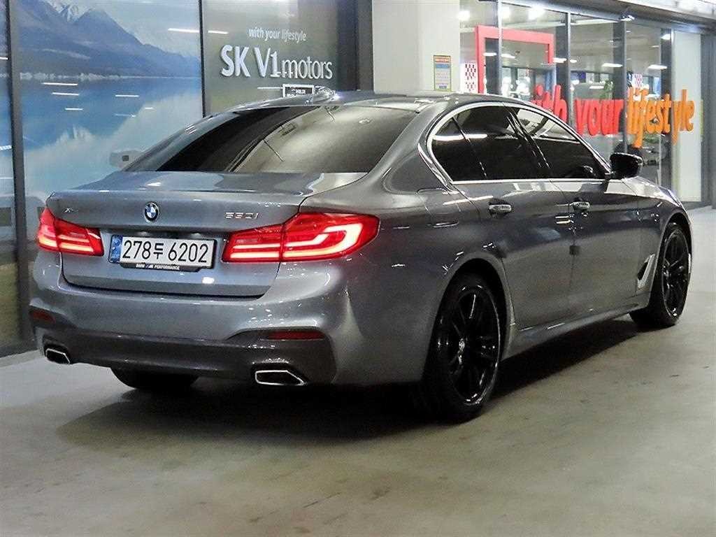 BMW 5시리즈 5시리즈 (G30) 530i M 스포츠 플러스 이미지 4