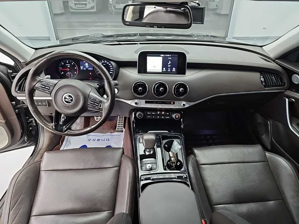 기아 스팅어 디젤 2.2 2WD 플래티넘 이미지 8