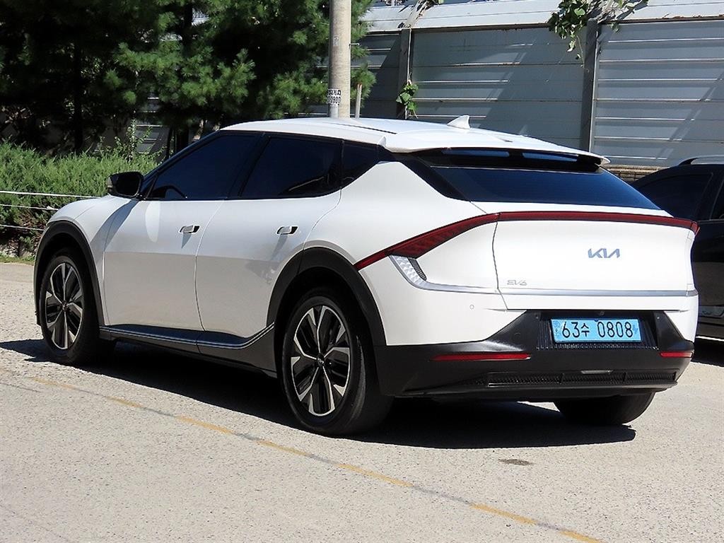 기아 EV6 롱레인지 에어 이미지 3