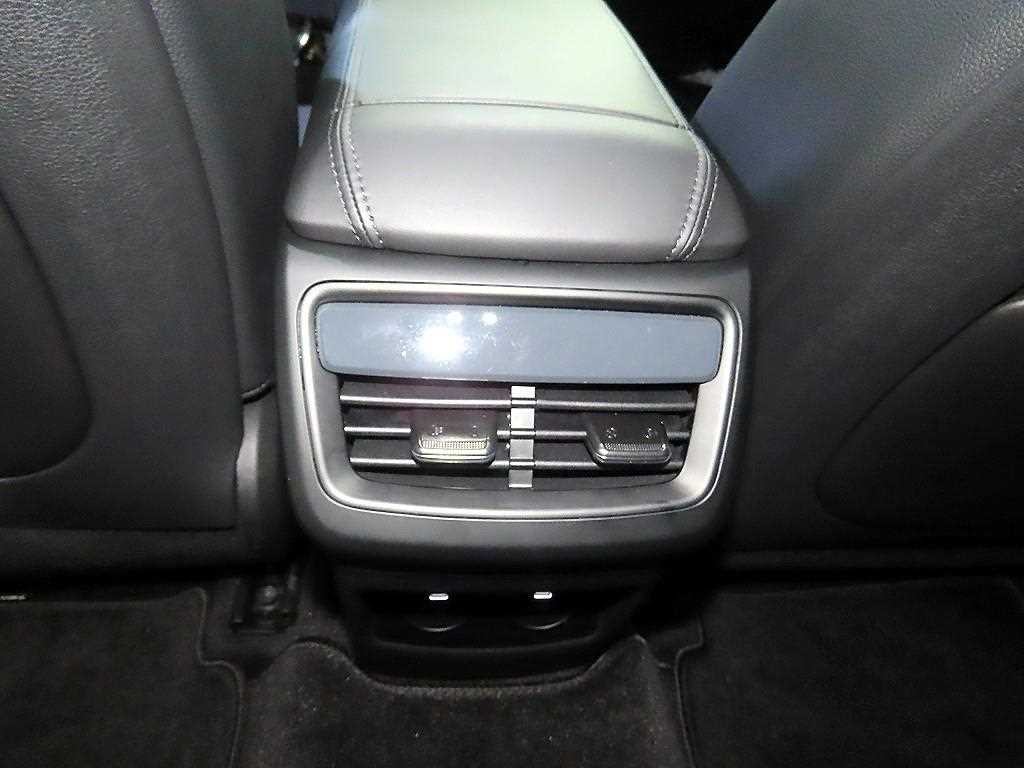 기아 K8 3.5 LPG 2WD 프레스티지 이미지 18