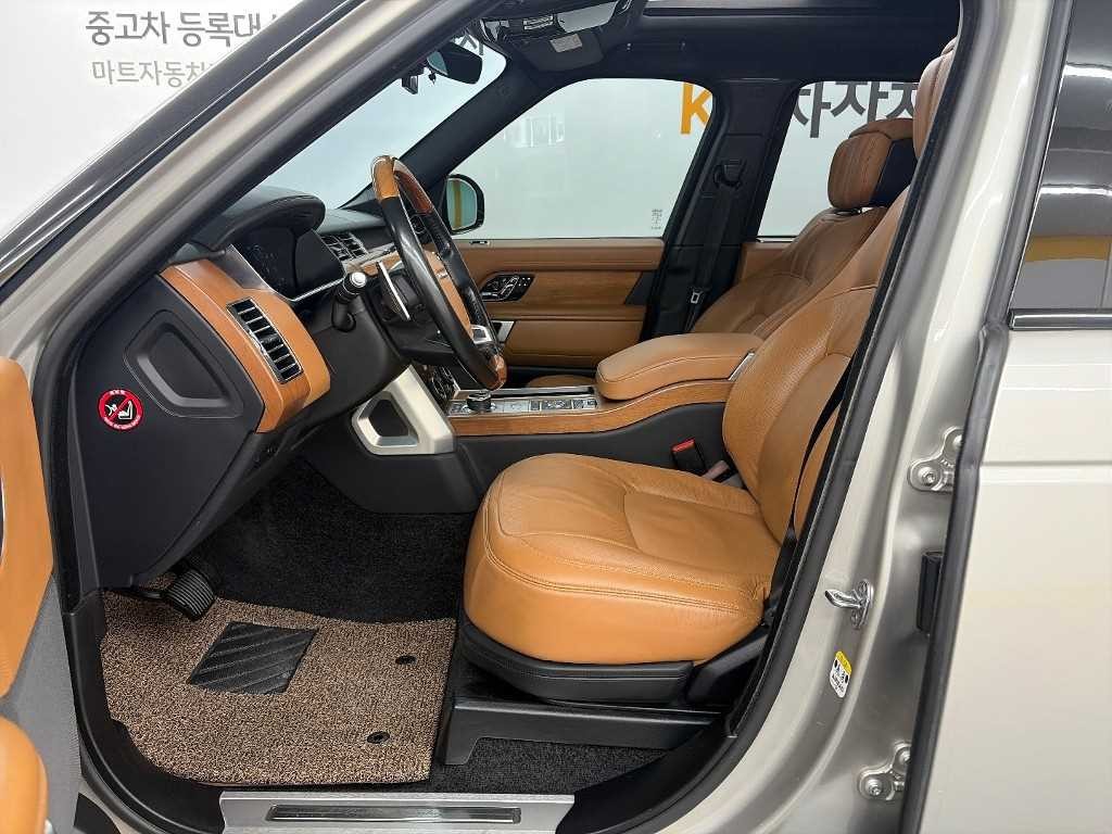 랜드로버 레인지로버 레인지로버 4세대 4.4 SDV8 AB LWB 디젤 이미지 11