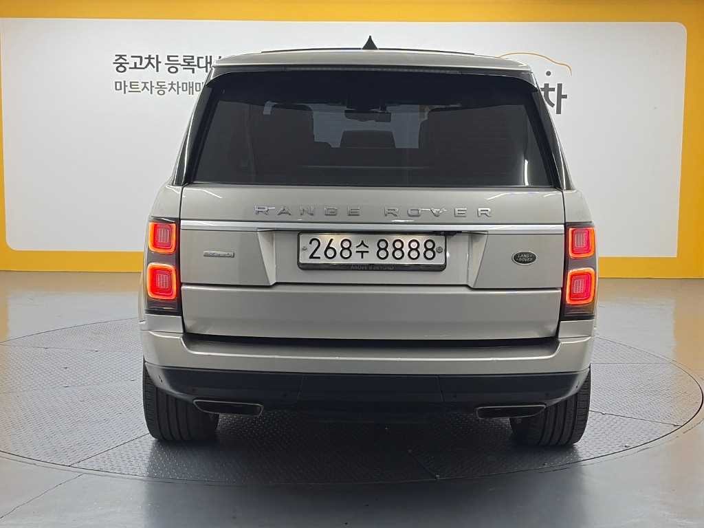 랜드로버 레인지로버 레인지로버 4세대 4.4 SDV8 AB LWB 디젤 이미지 3