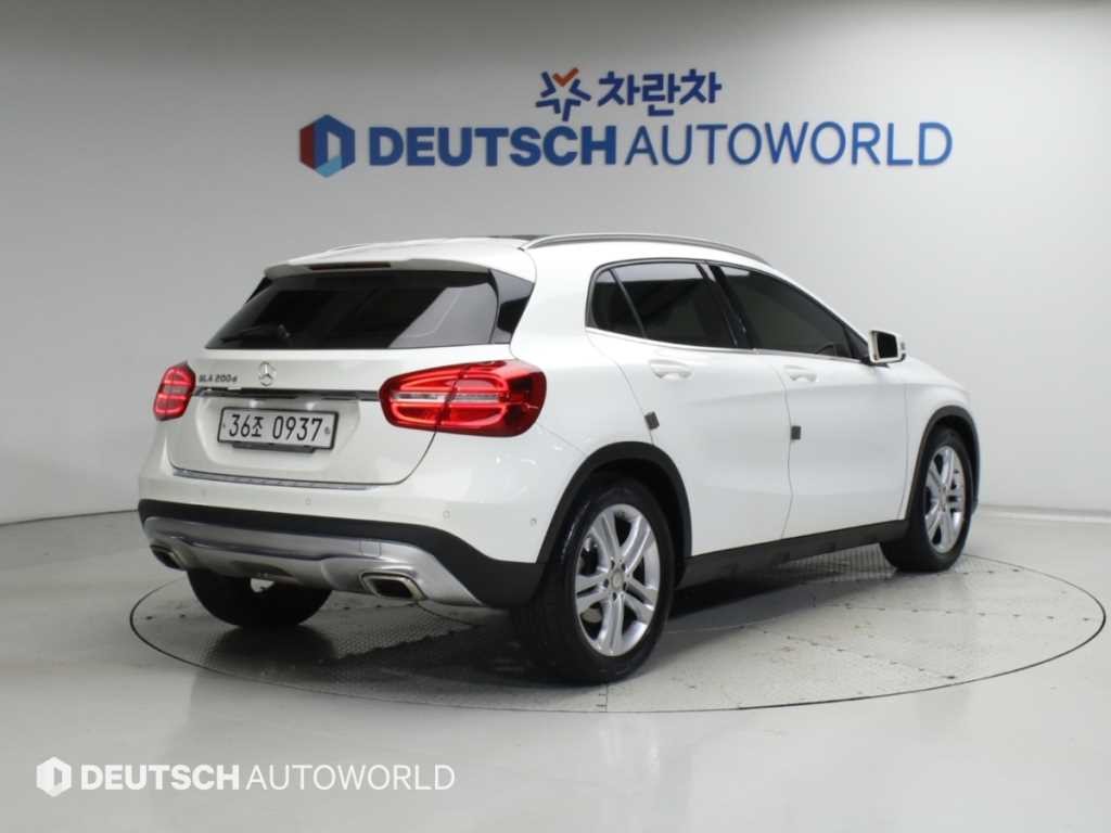 벤츠 GLA 클래스 GLA클래스 X156 GLA200 D 이미지 2