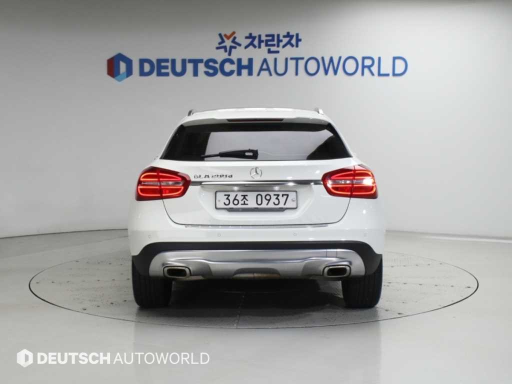 벤츠 GLA 클래스 GLA클래스 X156 GLA200 D 이미지 4