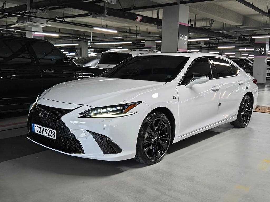 렉서스 ES ES300h 7세대 F-Sport 이미지 2
