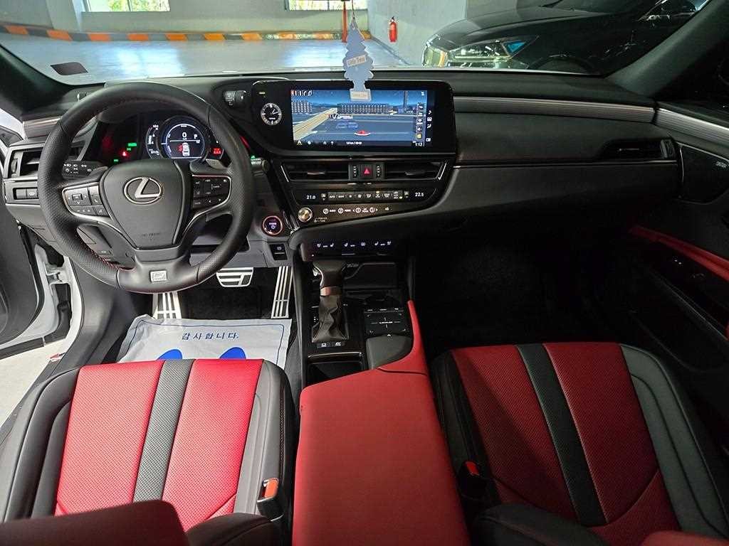 렉서스 ES ES300h 7세대 F-Sport 이미지 9