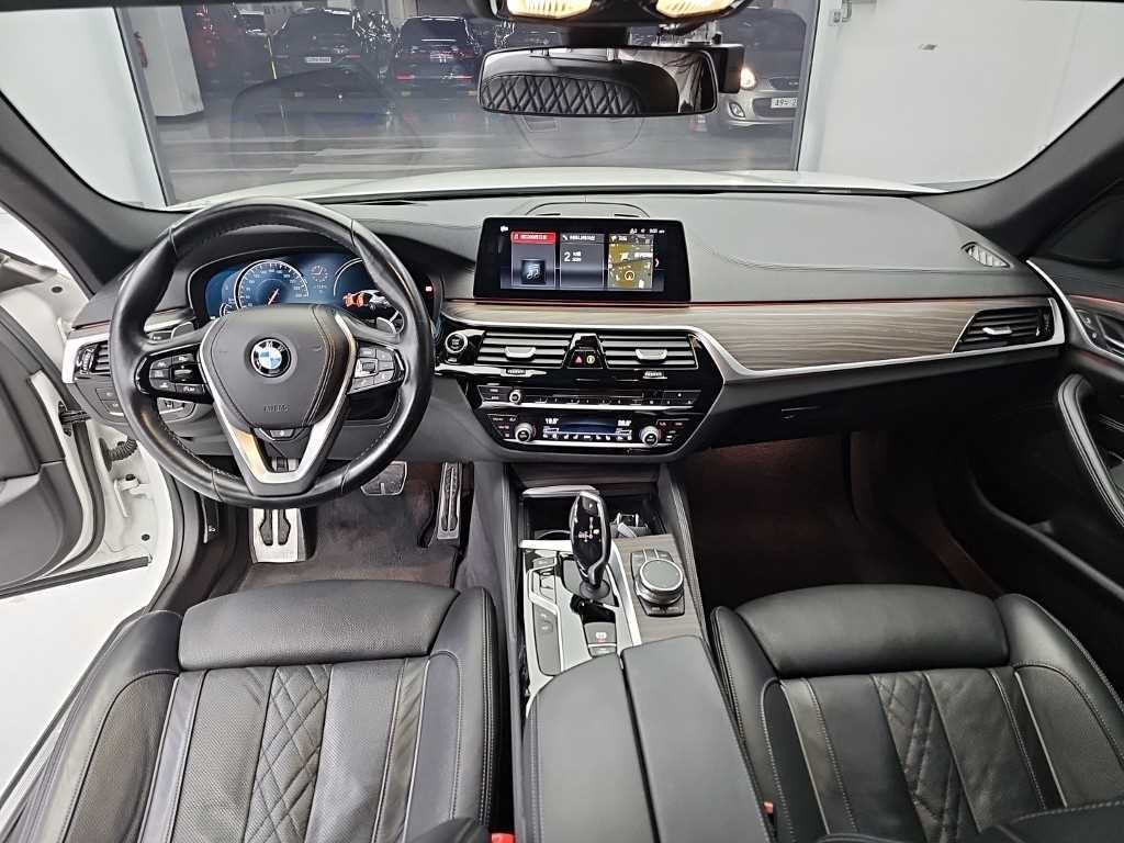 BMW 5시리즈 5시리즈 (G30) 520d M 스포츠 플러스 이미지 7