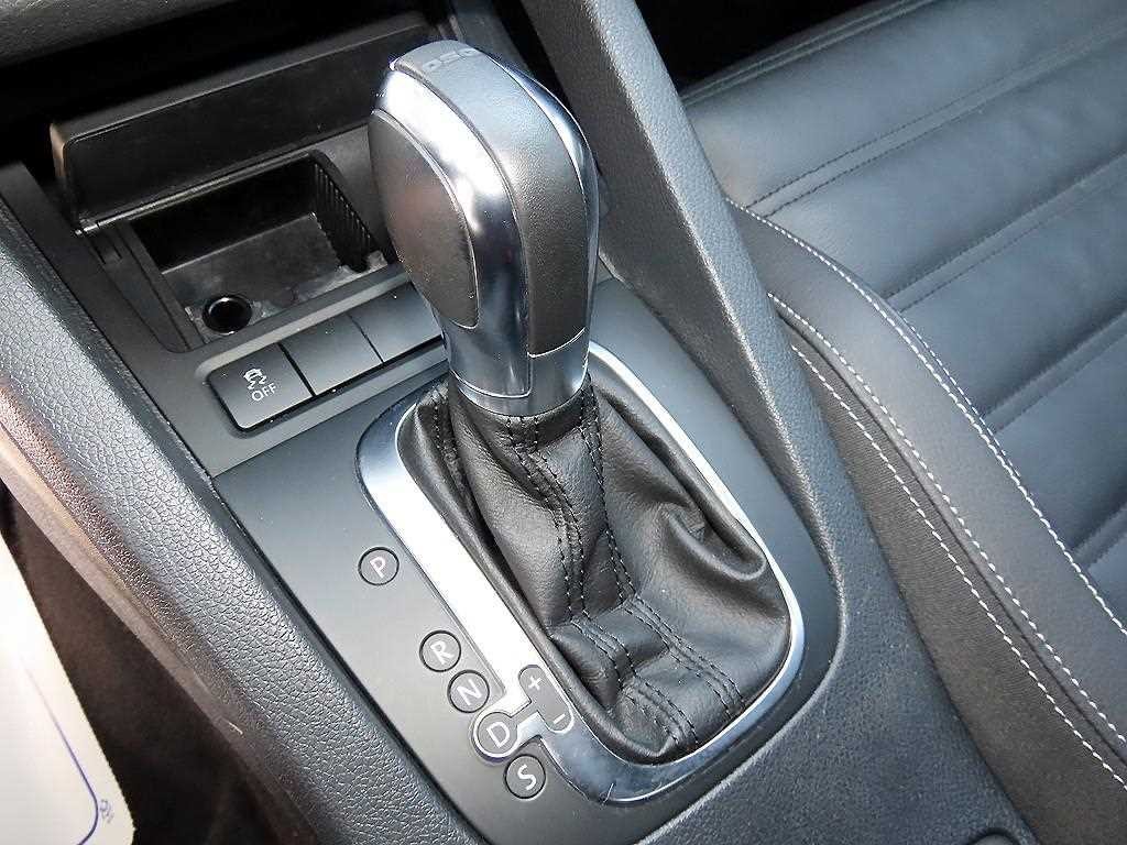 폭스바겐 시로코 2.0 TDI R-LINE 이미지 10