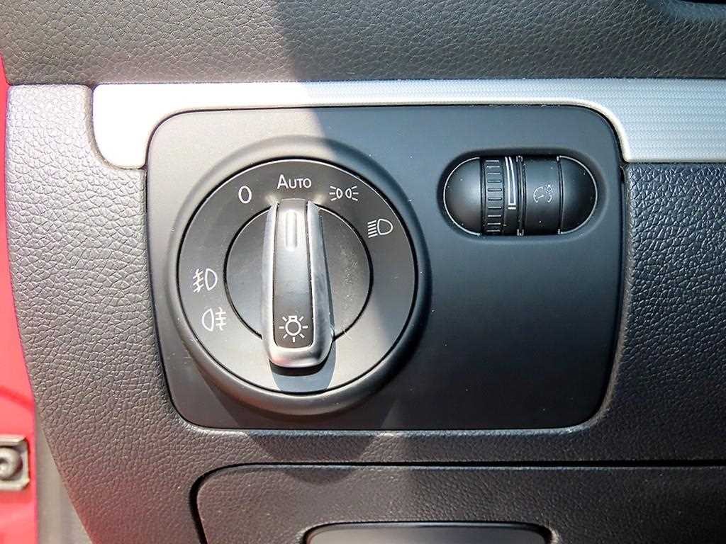 폭스바겐 시로코 2.0 TDI R-LINE 이미지 12