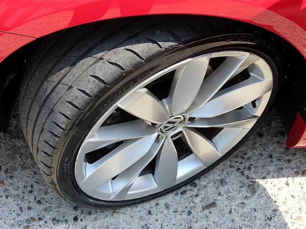 폭스바겐 시로코 2.0 TDI R-LINE 이미지 18