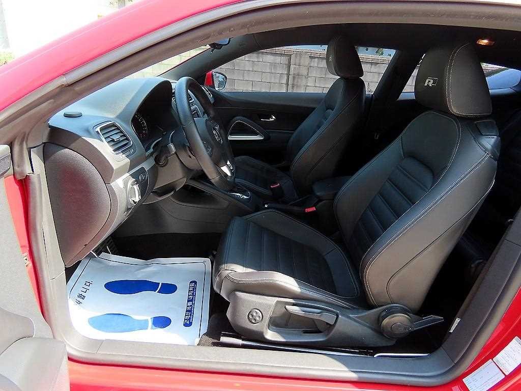 폭스바겐 시로코 2.0 TDI R-LINE 이미지 5