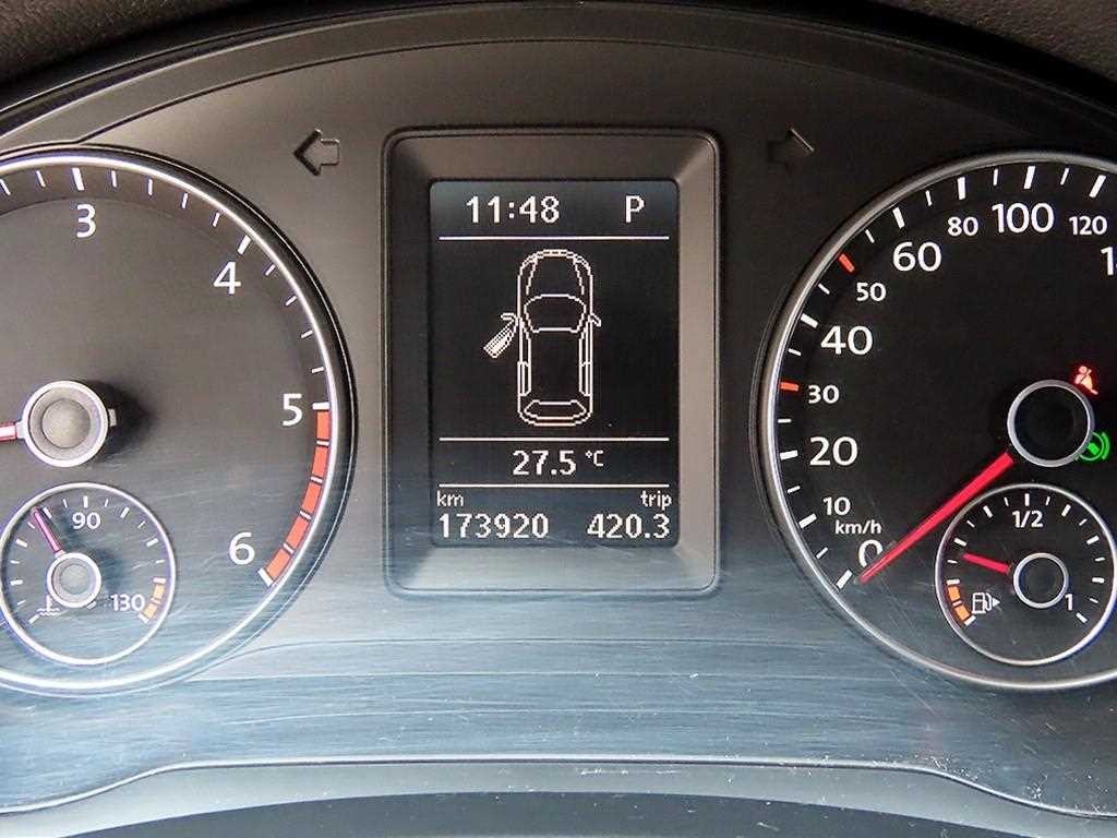 폭스바겐 시로코 2.0 TDI R-LINE 이미지 9
