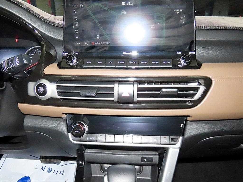 기아 셀토스 가솔린 1.6 터보 2WD 시그니처 이미지 11