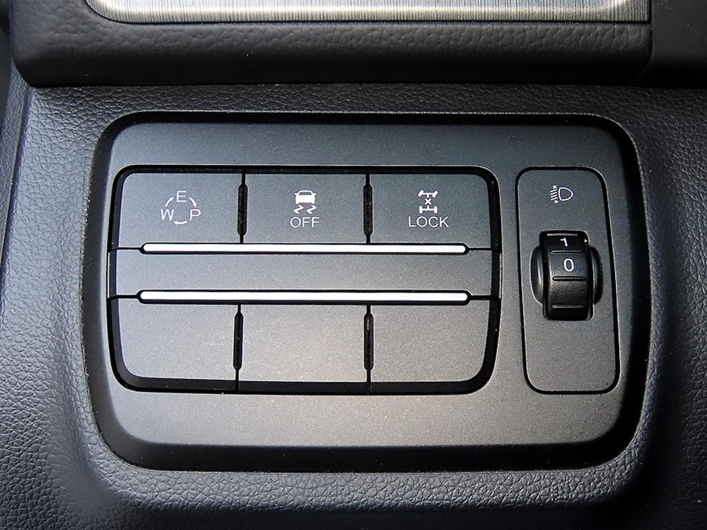 KG모빌리티(쌍용) 티볼리 티볼리 아머 4WD 디젤 LX 이미지 12