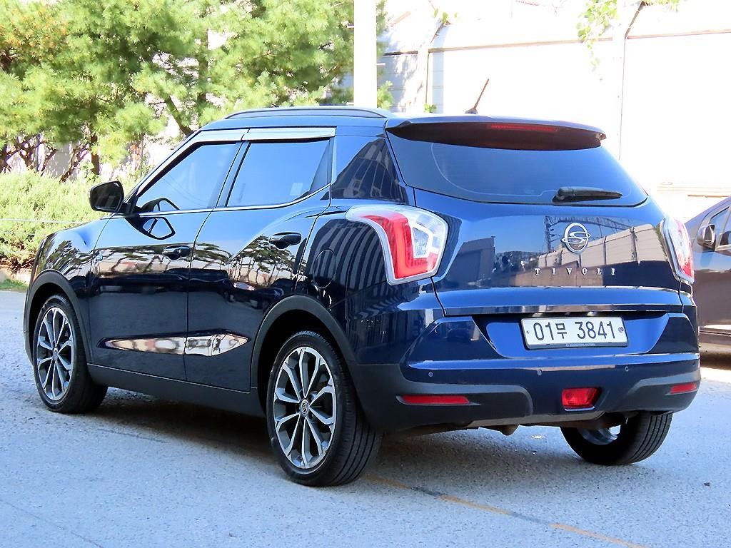 KG모빌리티(쌍용) 티볼리 티볼리 아머 4WD 디젤 LX 이미지 3
