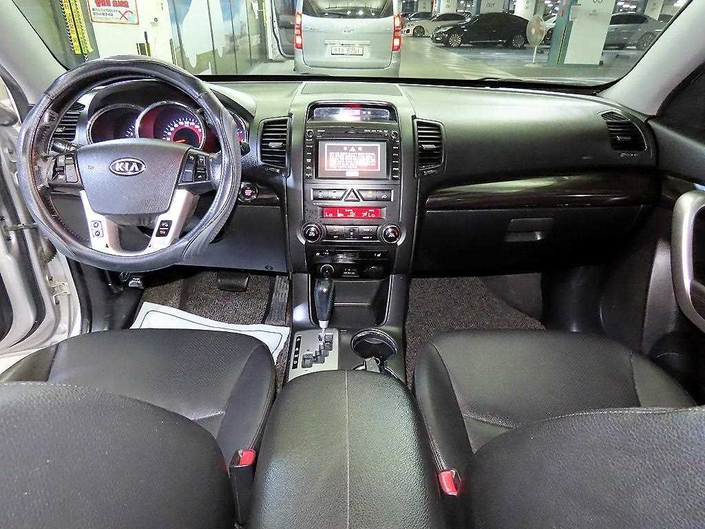 기아 쏘렌토 쏘렌토 R 디젤 2WD 2.0 TLX 프리미엄 이미지 10