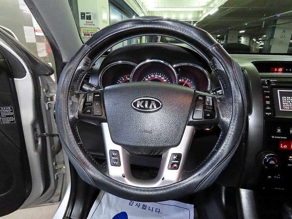 기아 쏘렌토 쏘렌토 R 디젤 2WD 2.0 TLX 프리미엄 이미지 8