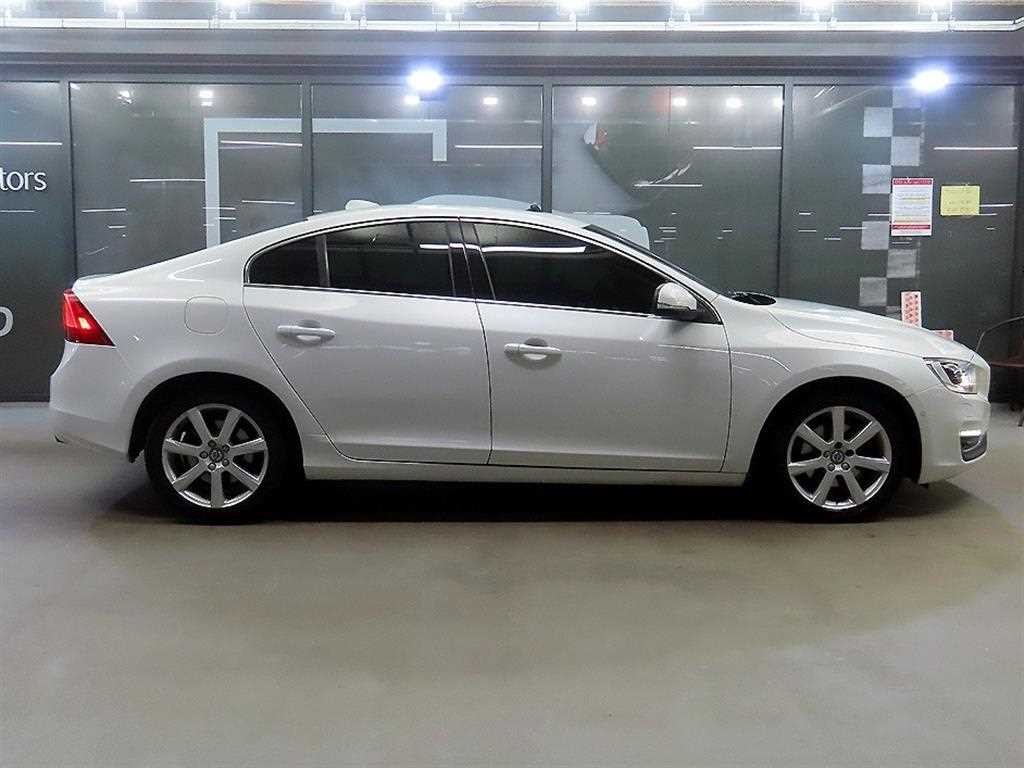 볼보 S60 뉴S60 D3 이미지 3