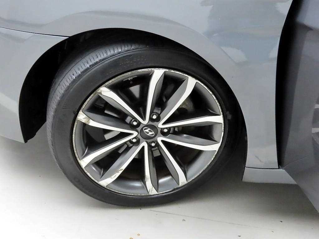 현대 i40 i40Saloon 1.7 VGT D 스펙 이미지 19