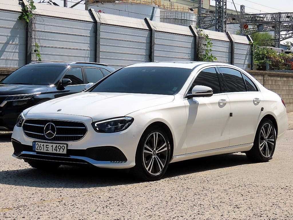 벤츠 E 클래스 E-클래스 W213 E250 아방가르드 이미지 2