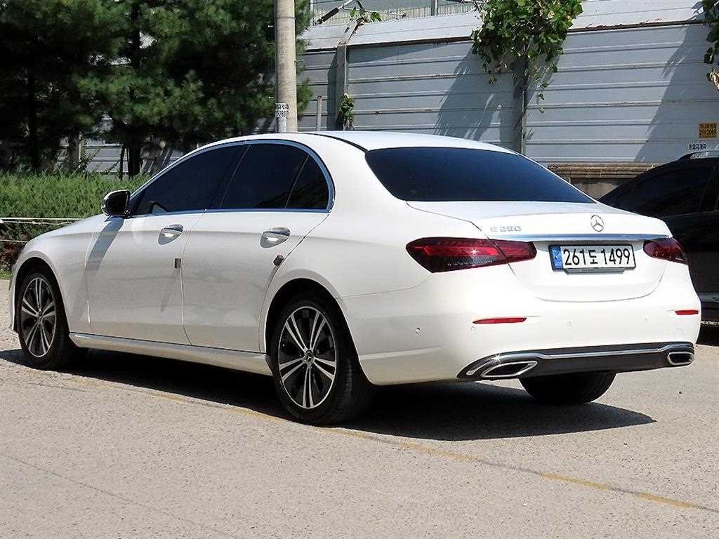 벤츠 E 클래스 E-클래스 W213 E250 아방가르드 이미지 3