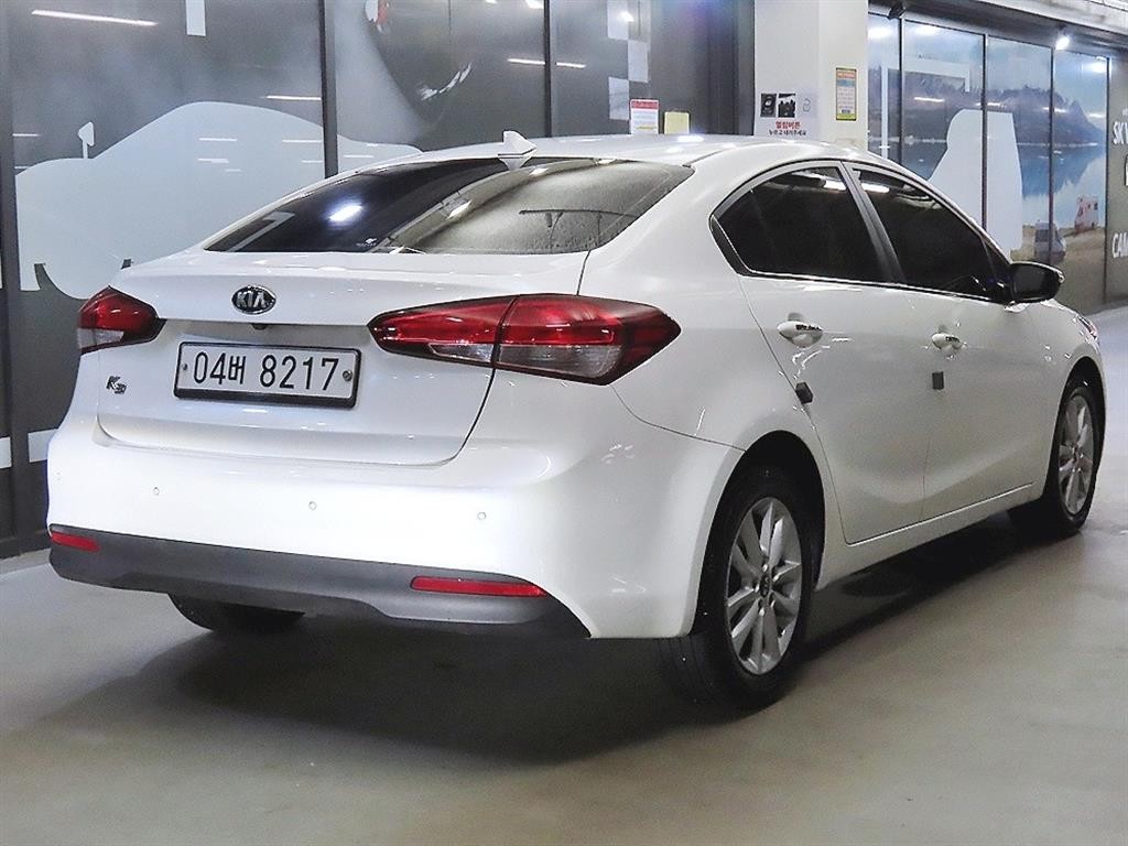 기아 K3 더뉴 K3 1.6 GDI 트렌디 이미지 4
