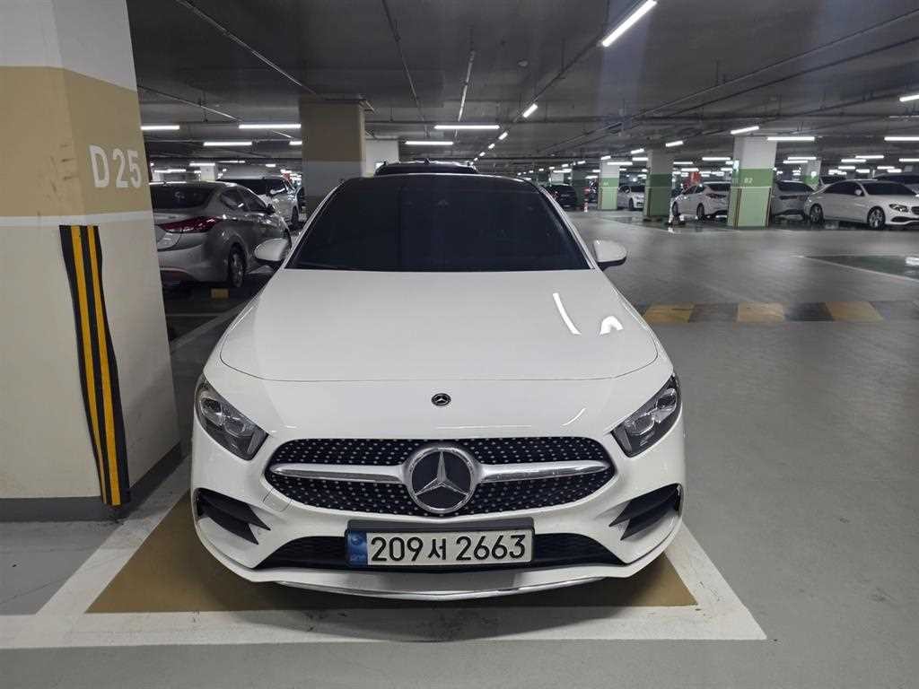 벤츠 A 클래스 A클래스 W177 A250 4MATIC 세단 이미지 1