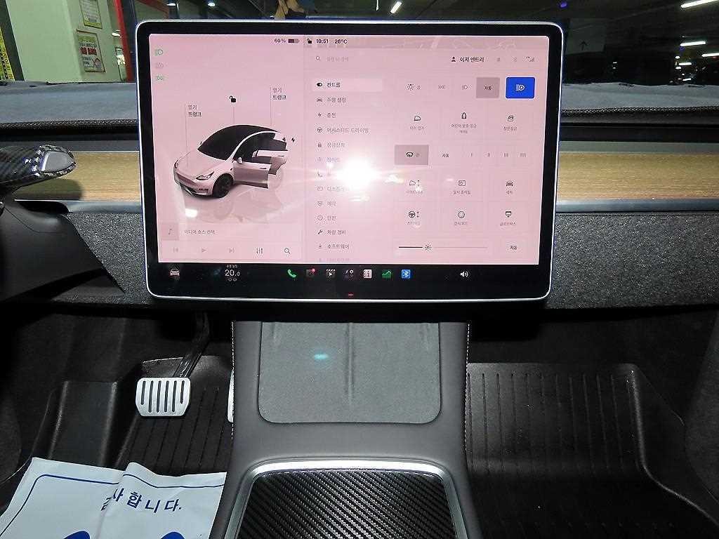 테슬라 모델 Y 롱 레인지 이미지 11