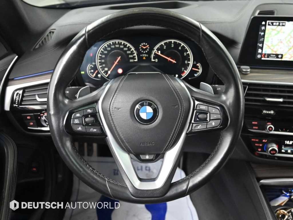 BMW 5시리즈 5시리즈 (G30) 530i M 스포츠 플러스 이미지 14