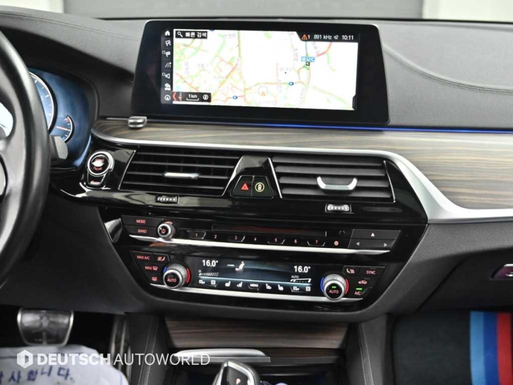 BMW 5시리즈 5시리즈 (G30) 530i M 스포츠 플러스 이미지 15
