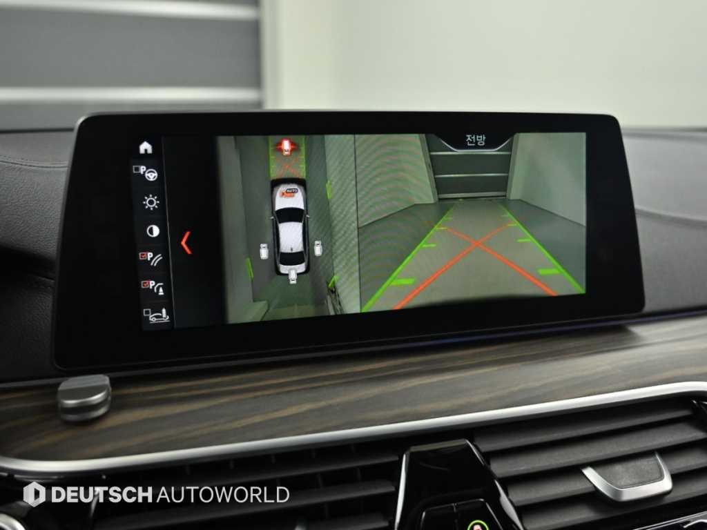 BMW 5시리즈 5시리즈 (G30) 530i M 스포츠 플러스 이미지 17