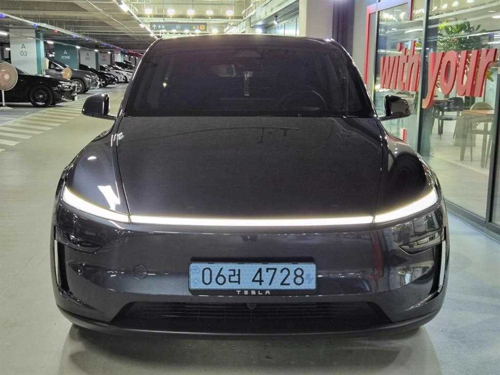 테슬라 모델 Y RWD 이미지 2
