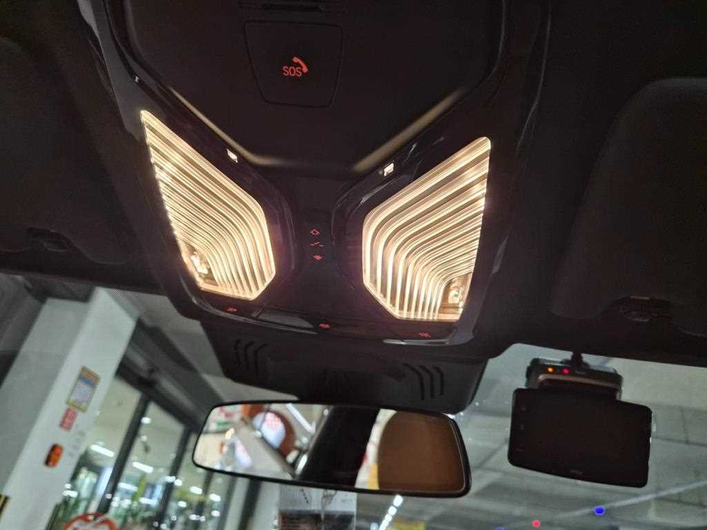 BMW 3시리즈 3시리즈 (G20) 320i M 스포츠 이미지 18