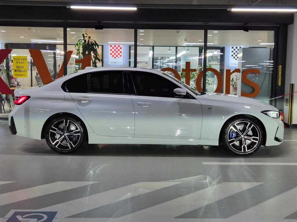 BMW 3시리즈 3시리즈 (G20) 320i M 스포츠 이미지 3