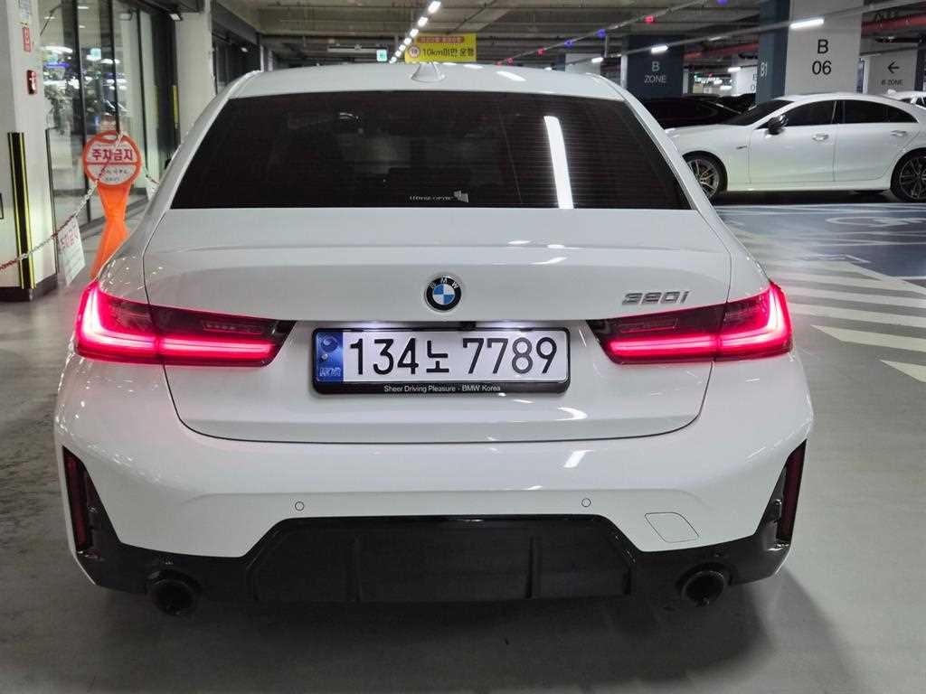 BMW 3시리즈 3시리즈 (G20) 320i M 스포츠 이미지 5
