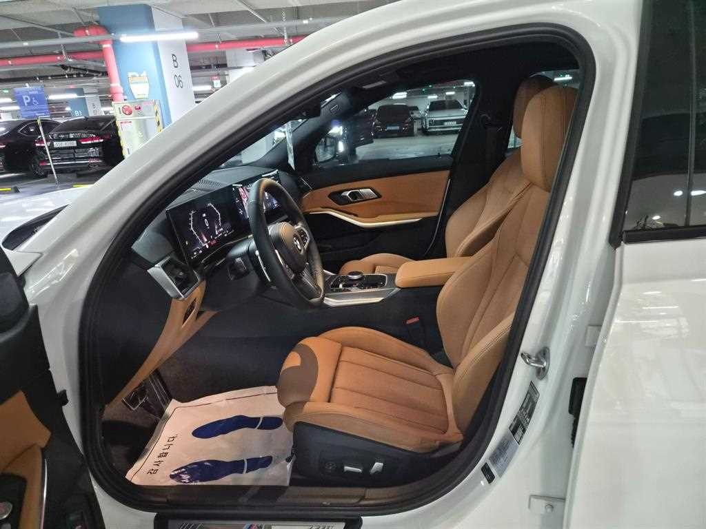 BMW 3시리즈 3시리즈 (G20) 320i M 스포츠 이미지 6